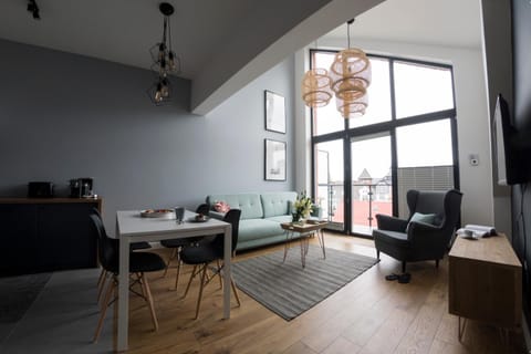 Balcony/Terrace, Dining area