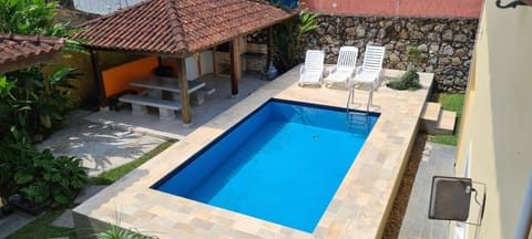 Day, Pool view