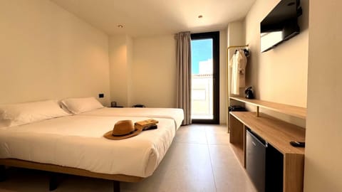 Hugo Beach Hotel & Apartments Hotel in Gandia