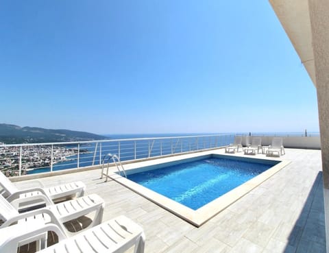 Day, Natural landscape, View (from property/room), Mountain view, Pool view, Sea view, Swimming pool, sunbed