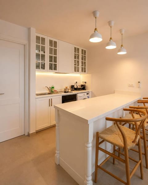 Dining area, pet friendly