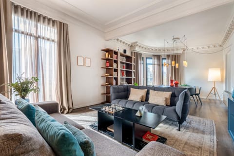 TV and multimedia, Living room, Dining area