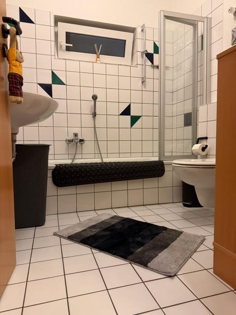 Ferienwohnung Happiness Schlafzimmer 2026 renoviert mit neuem Boxspringbett Apartment in Saarland, 66, Germany