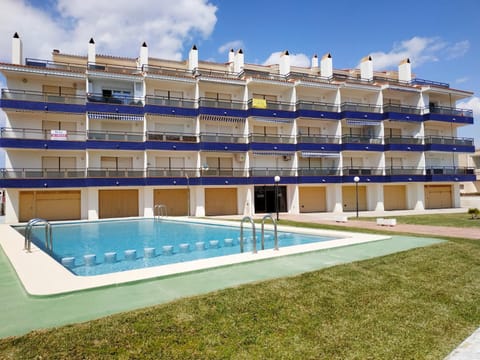 Property building, Garden, Swimming pool