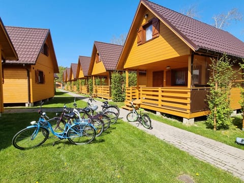 Property building, Spring, Day, Garden, Cycling, Garden view