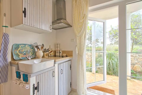 Patio, Kitchen or kitchenette