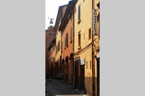 Facade/entrance, On site, Street view