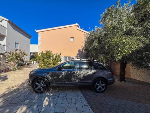 Property building, Parking