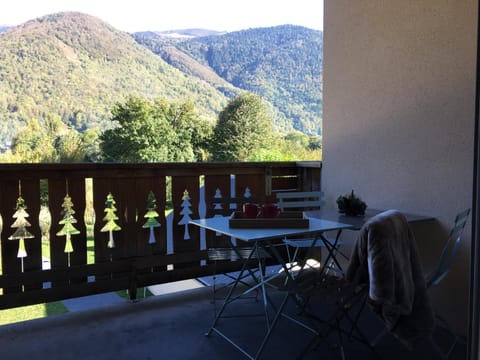 Balcony/Terrace, Mountain view