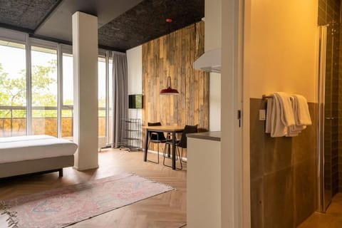 Bed, Bathroom, Photo of the whole room, Bedroom