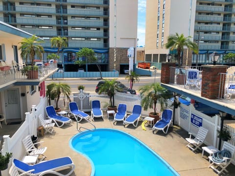 Swimming pool, Swimming pool