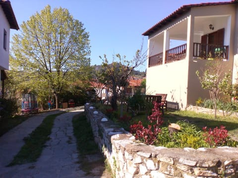 Facade/entrance, Garden