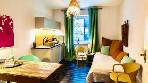 Bed, Kitchen or kitchenette