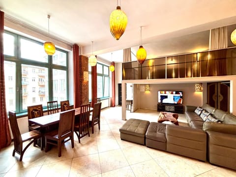 Living room, Seating area, Dining area, air conditioner