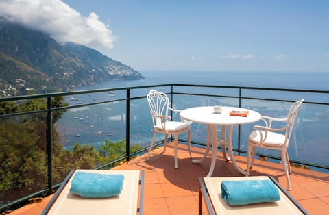 Day, Natural landscape, Balcony/Terrace, Seating area, Dining area, Sea view, sunbed