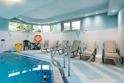 Activities, Pool view