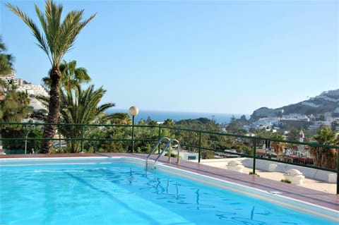 Pool view, Sea view, Swimming pool