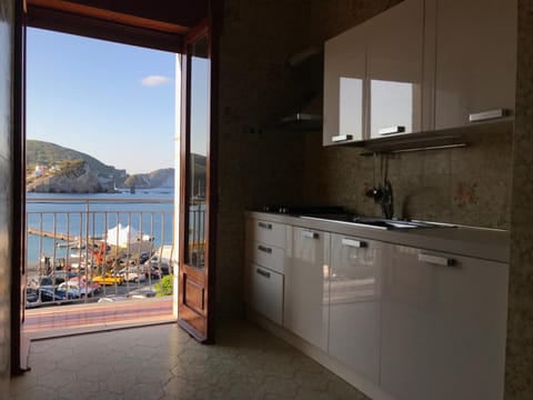Balcony/Terrace, Kitchen or kitchenette