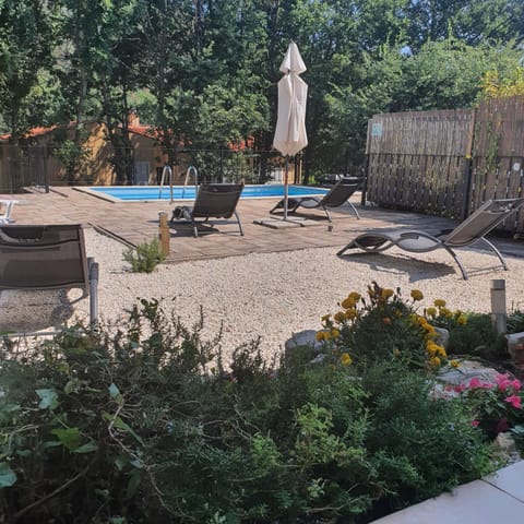 Patio, Garden, Garden view, Pool view, Swimming pool, Swimming pool, sunbed