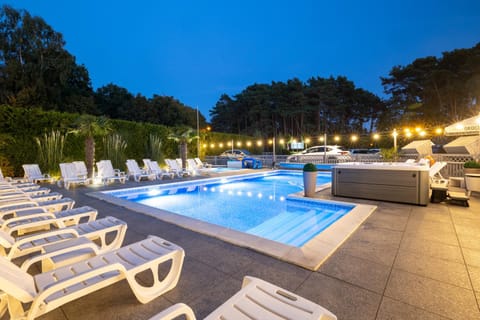 Pool view, Swimming pool