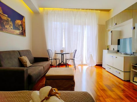 Living room, Bedroom