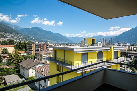 Balcony/Terrace, Lake view