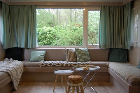 Living room, Garden view