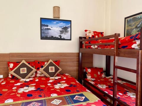 Bed, bunk bed