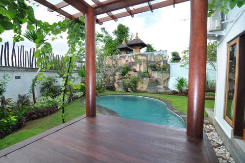 Natural landscape, Area and facilities, Swimming pool, Swimming pool