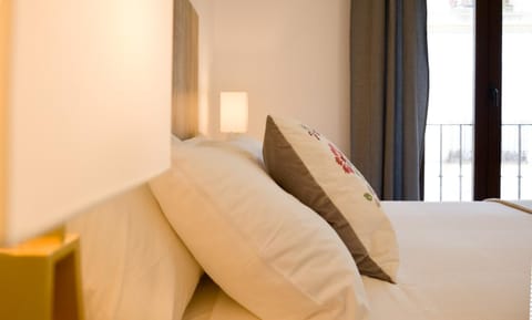 Balcony/Terrace, Decorative detail, Bedroom