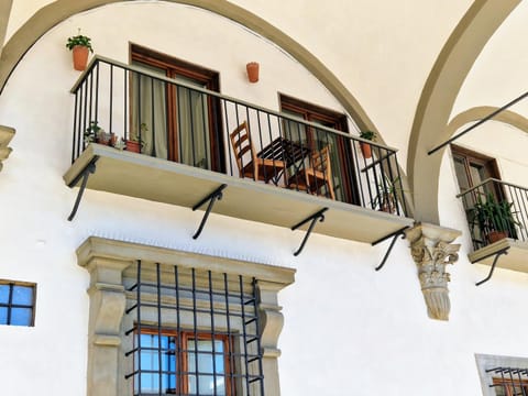 Facade/entrance, Day, View (from property/room), Balcony/Terrace, City view, Breakfast, Breakfast, Lunch, Dinner, Dinner
