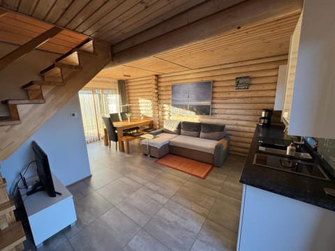 TV and multimedia, Kitchen or kitchenette, Living room, Dining area