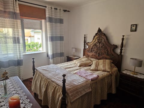 Vivenda Atlantico Bed and Breakfast in Vila Praia de Ancora