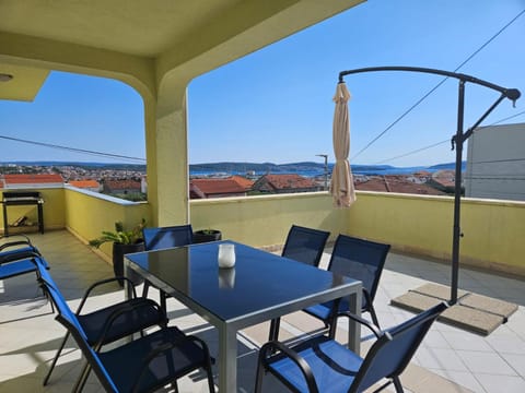 Patio, View (from property/room), Seating area
