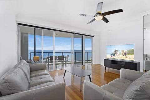 View (from property/room), Balcony/Terrace, Living room, Seating area, Sea view, fireplace