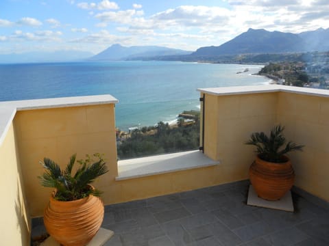 Balcony/Terrace, Garden view, Sea view