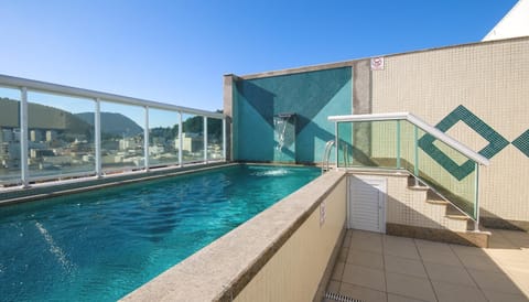 Bird's eye view, Swimming pool