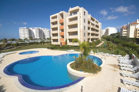 Property building, Bird's eye view, Swimming pool