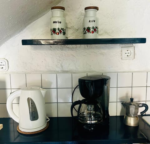 Coffee/tea facilities, Kitchen or kitchenette