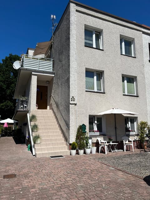 Property building, Facade/entrance, View (from property/room)