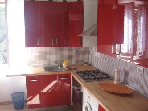 Kitchen or kitchenette, Living room