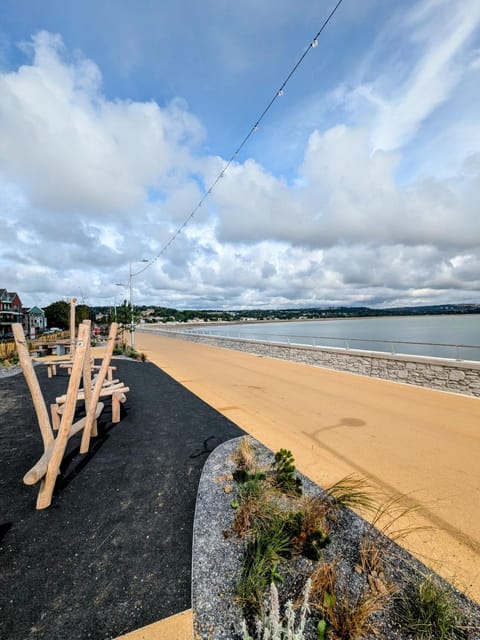 35 Gower Holiday Village with Seasonal Pool House in Wales