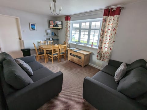 35 Gower Holiday Village with Seasonal Pool House in Wales