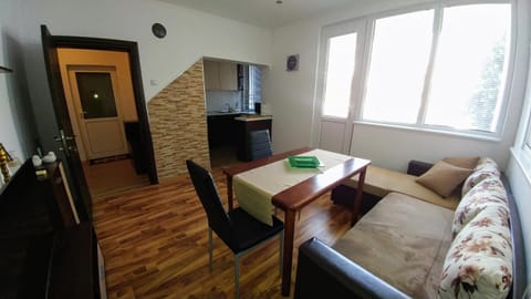 TV and multimedia, Dining area