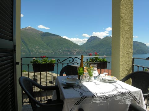 Balcony/Terrace, Balcony/Terrace, Lake view