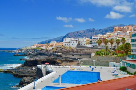 Natural landscape, Landmark view, Pool view, Swimming pool