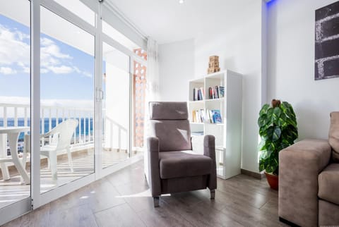 Living room, Sea view