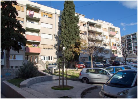 Property building, Street view