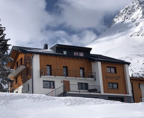 Property building, Winter