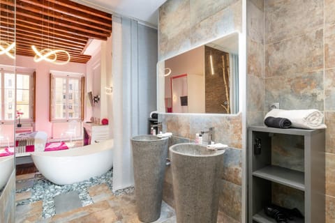 Shower, Bathroom, Bath, towels